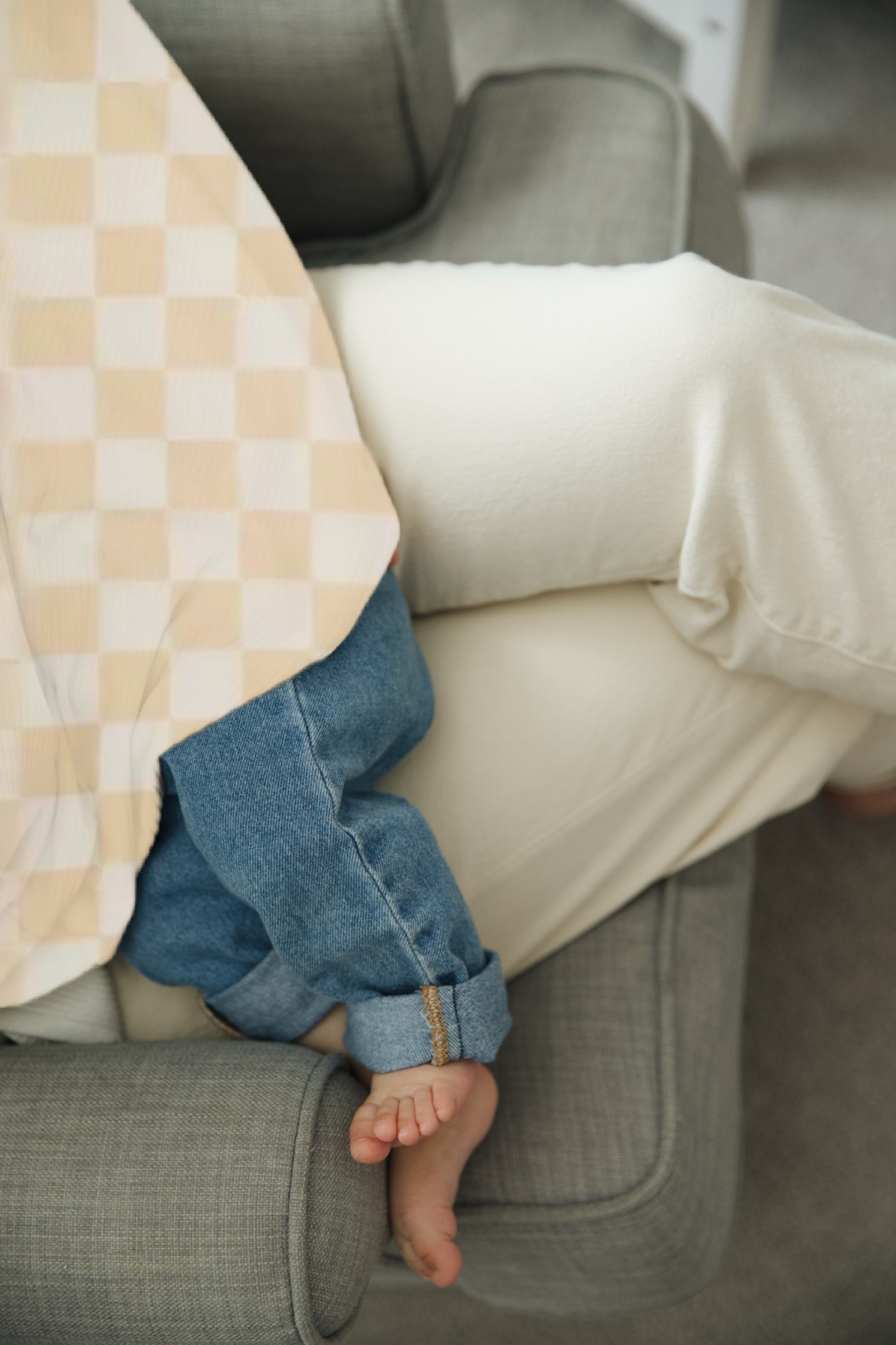 Beige & White Checkered Carseat Cover