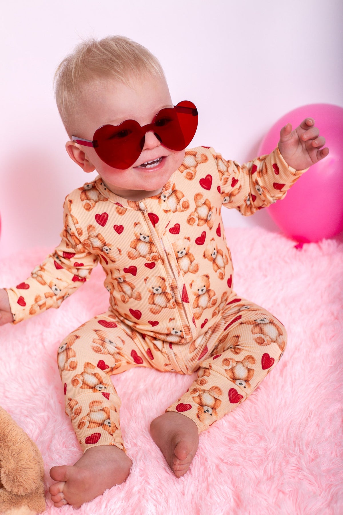 Three Little Tots Ribbed bamboo teddy heart zippy, alternate angle