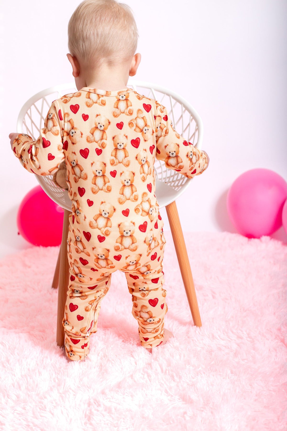 Three Little Tots Ribbed bamboo teddy heart zippy, extra product detail