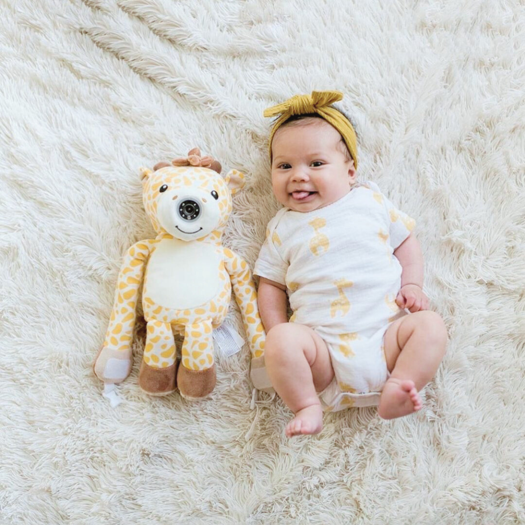 Three Little Tots zooby baby monitor Jordan Giraffe, additional view