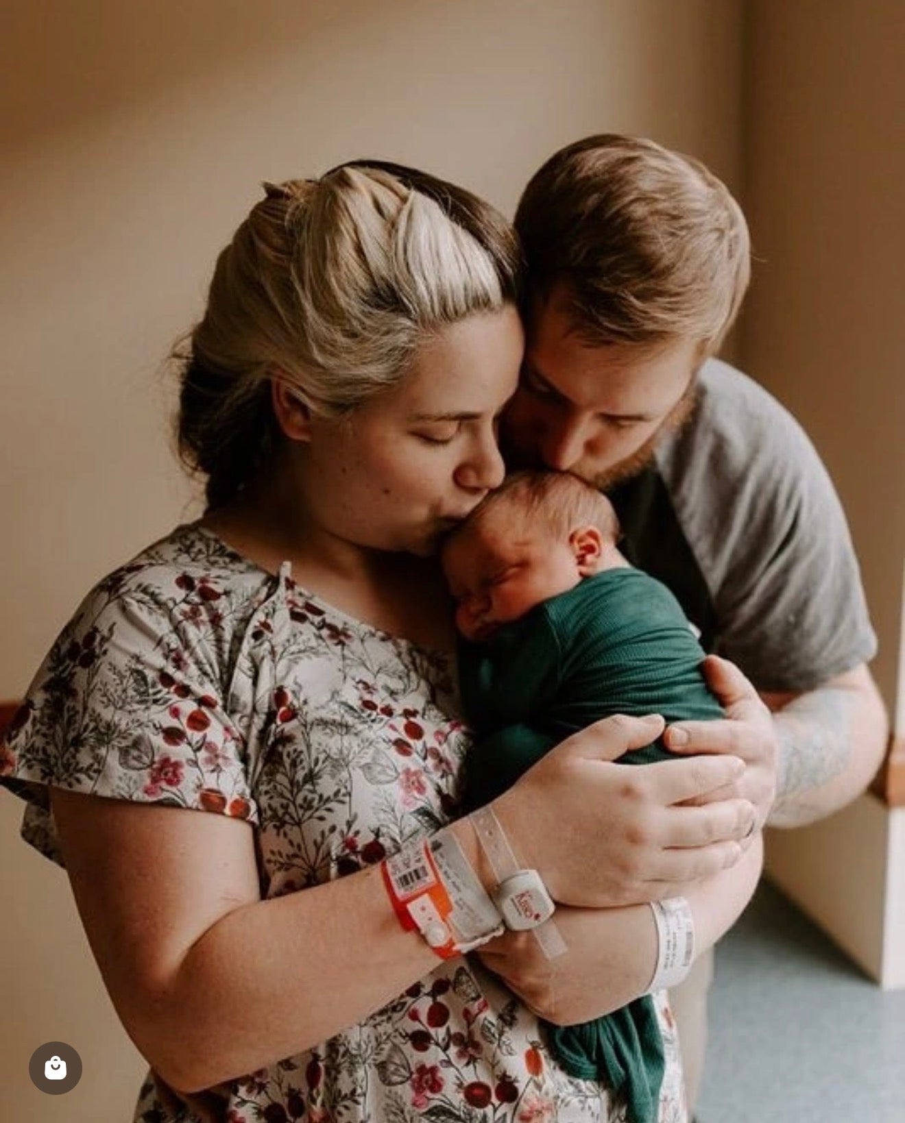 Floral Mommy & Me Matching Labor Gown and Newborn Knotted Baby Gown