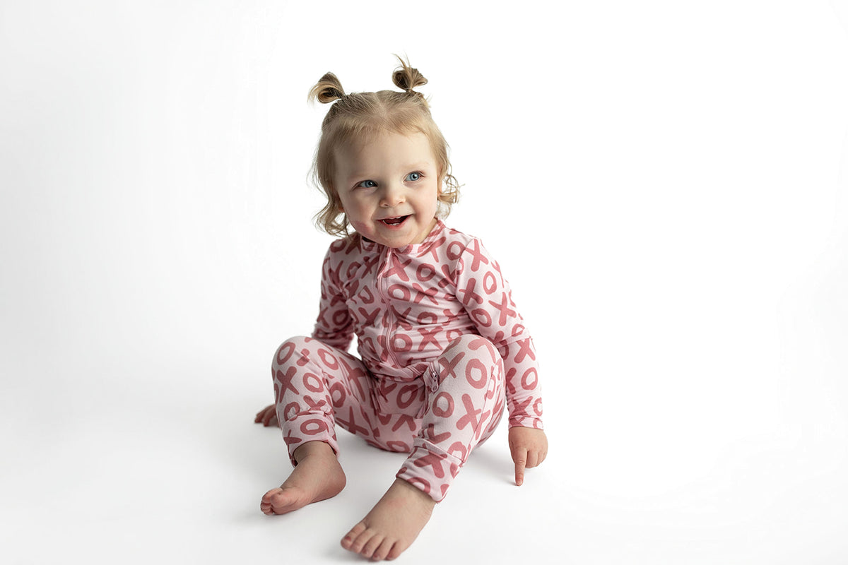 Three Little Tots Valentine's Day Xoxo Bamboo Newborn Zipper Pajamas Sleepers, another angle