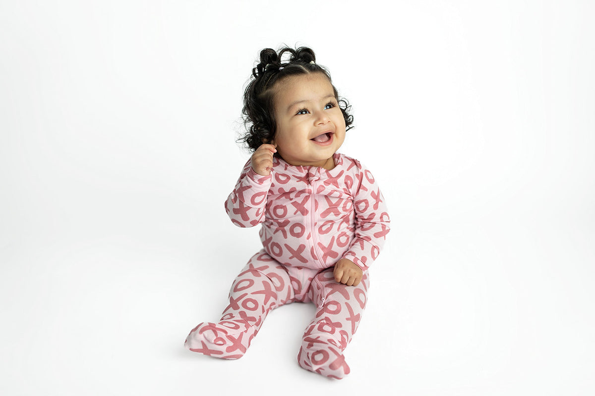 Three Little Tots Valentine's Day Xoxo Bamboo Newborn Zipper Pajamas Sleepers, additional view
