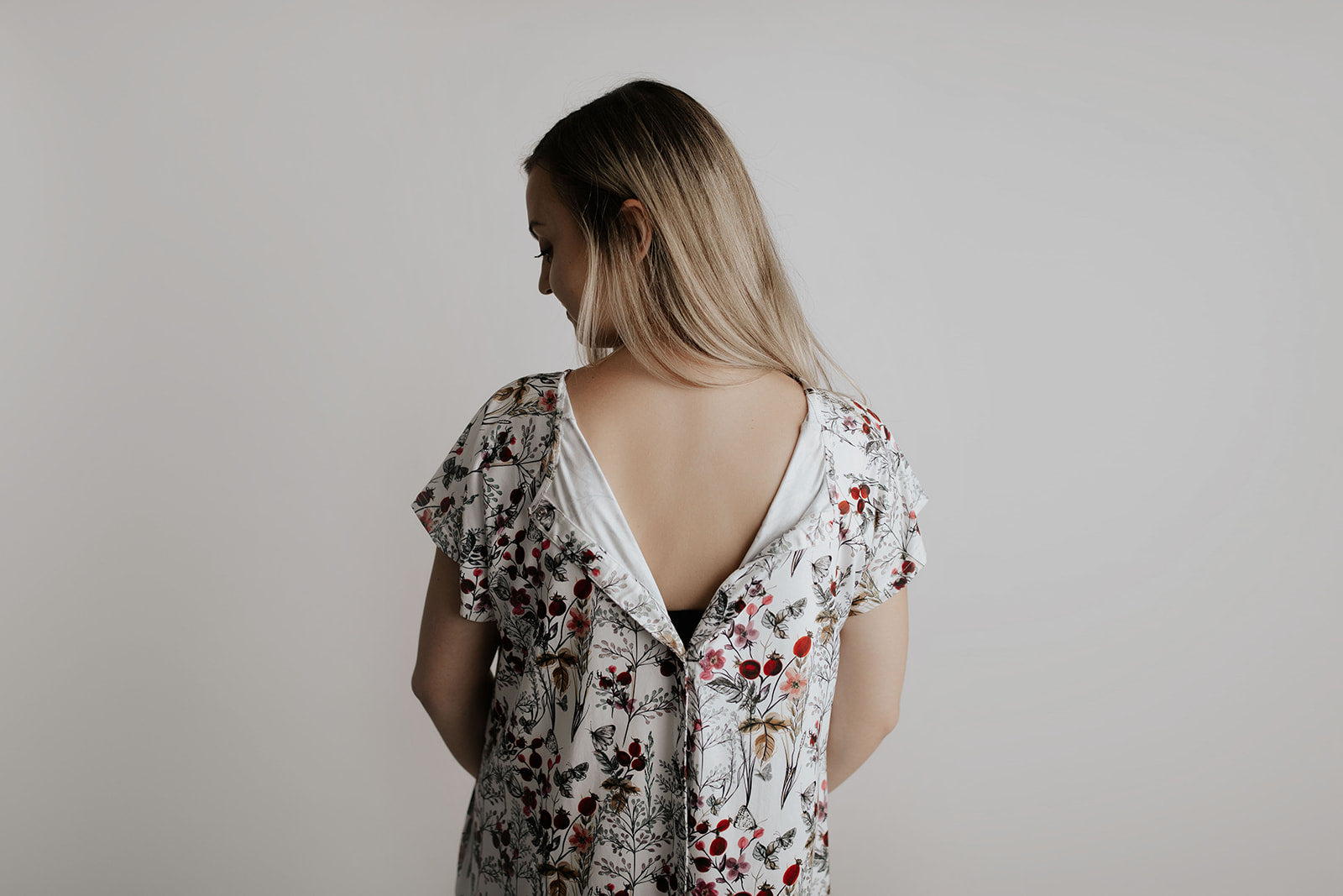 Three Little Tots Floral Mommy Labor and Delivery Nursing Hospital Gown, additional product photo