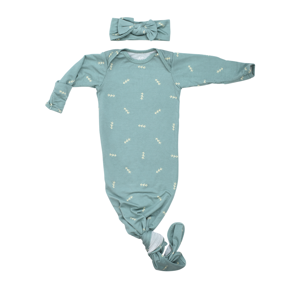 Three Little Tots Arrow Newborn Knotted Baby Gown with bow.