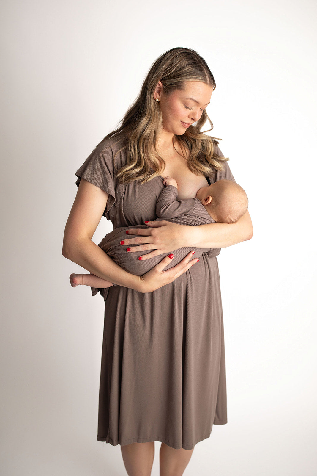 Three Little Tots Cocoa Brown Labor and delivery gown. The cutest softest Labor and delivery hospital gown. Snaps down the shoulder allow for you to pull up and down over IVs and for easy access to breastfeed