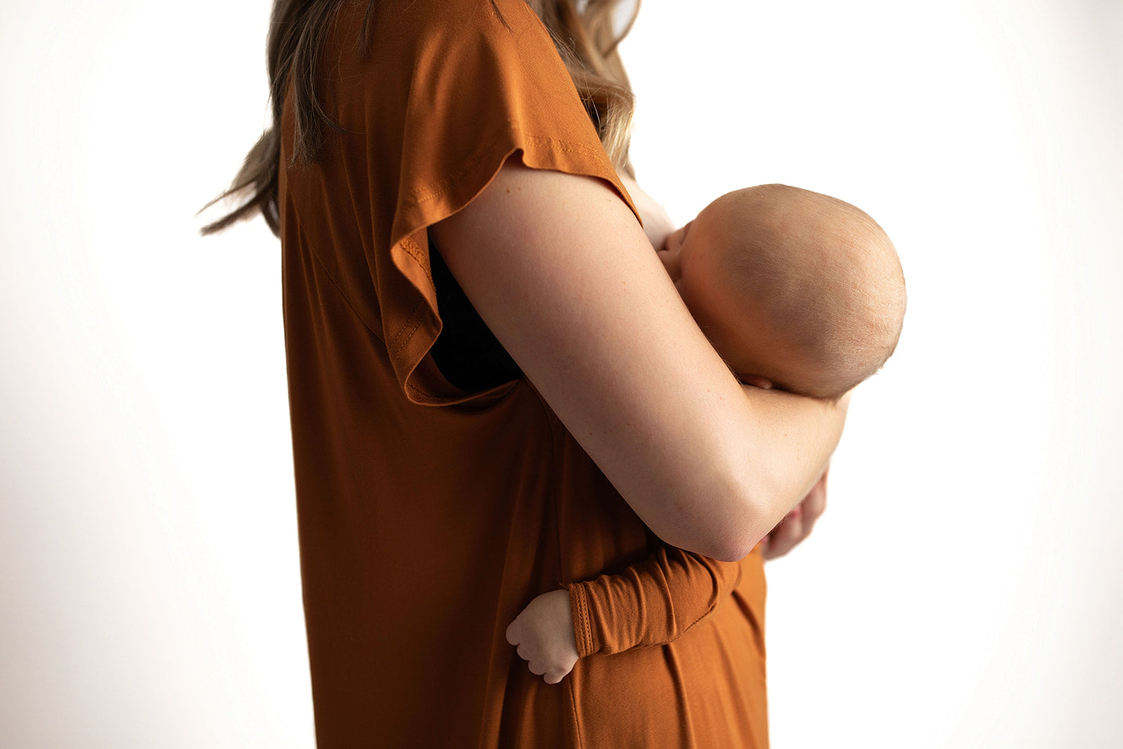 Three Little Tots Saddle Longhorn Orange Labor and delivery gown. The cutest softest Labor and delivery hospital gown. Snaps down the shoulder allow for you to pull up and down over IVs and for easy access to breastfeed