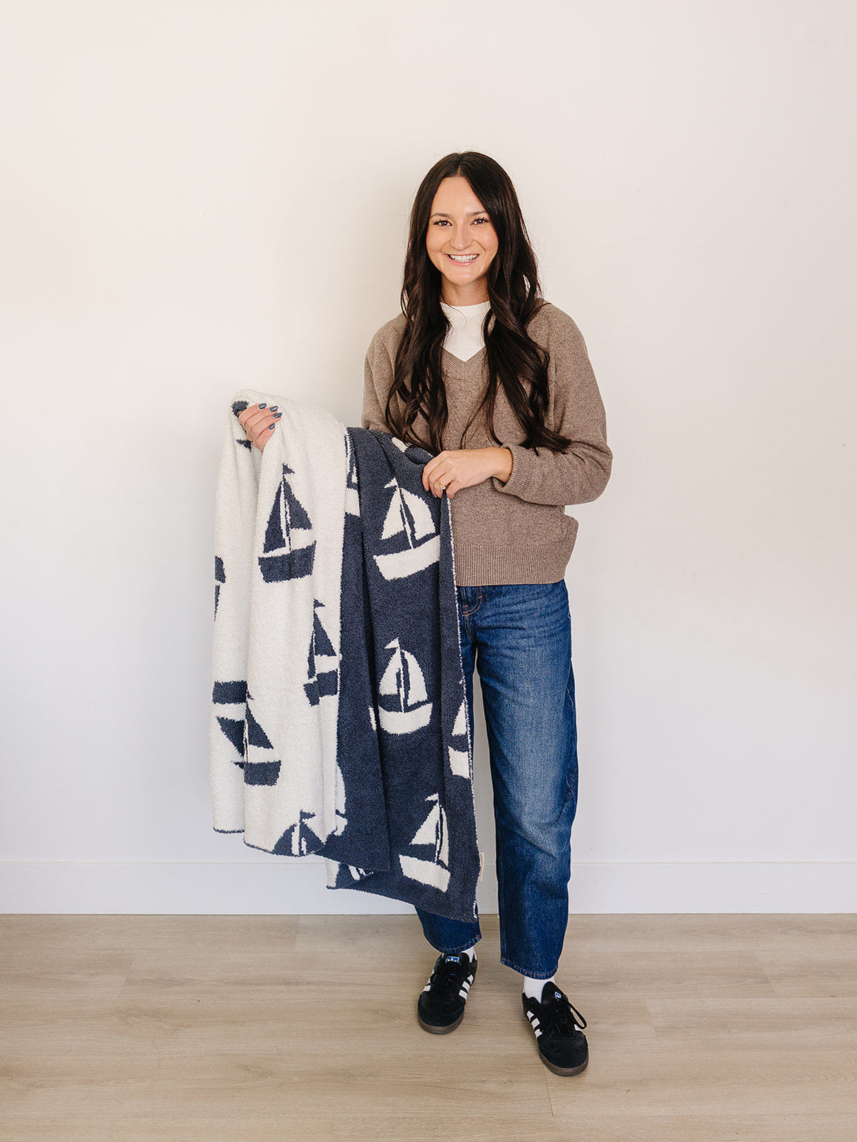 Three Little Tots Sailboat Plush Blanket, extra product detail