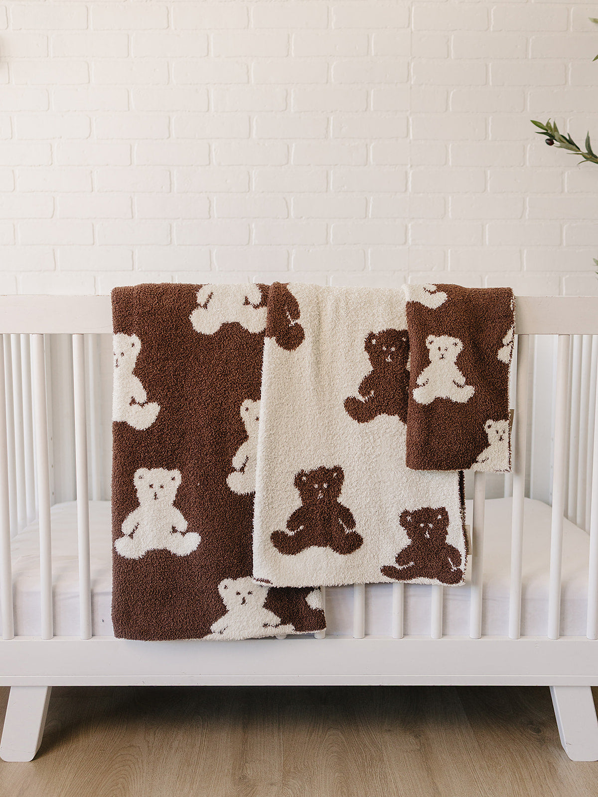 Three Little Tots Teddy Bear Plush Blanket, additional product photo