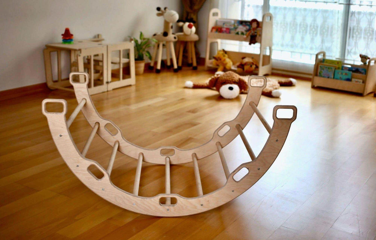 Climbing Arch / Rocker with Star Pattern Pillow
