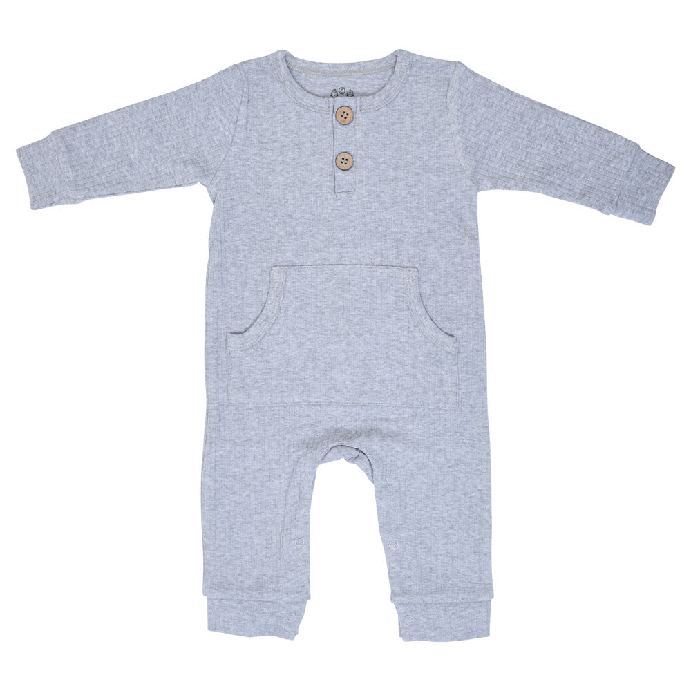 Stylish and functional, our ribbed organic cotton long-sleeve onesie features leg snaps and buttons for easy changes.