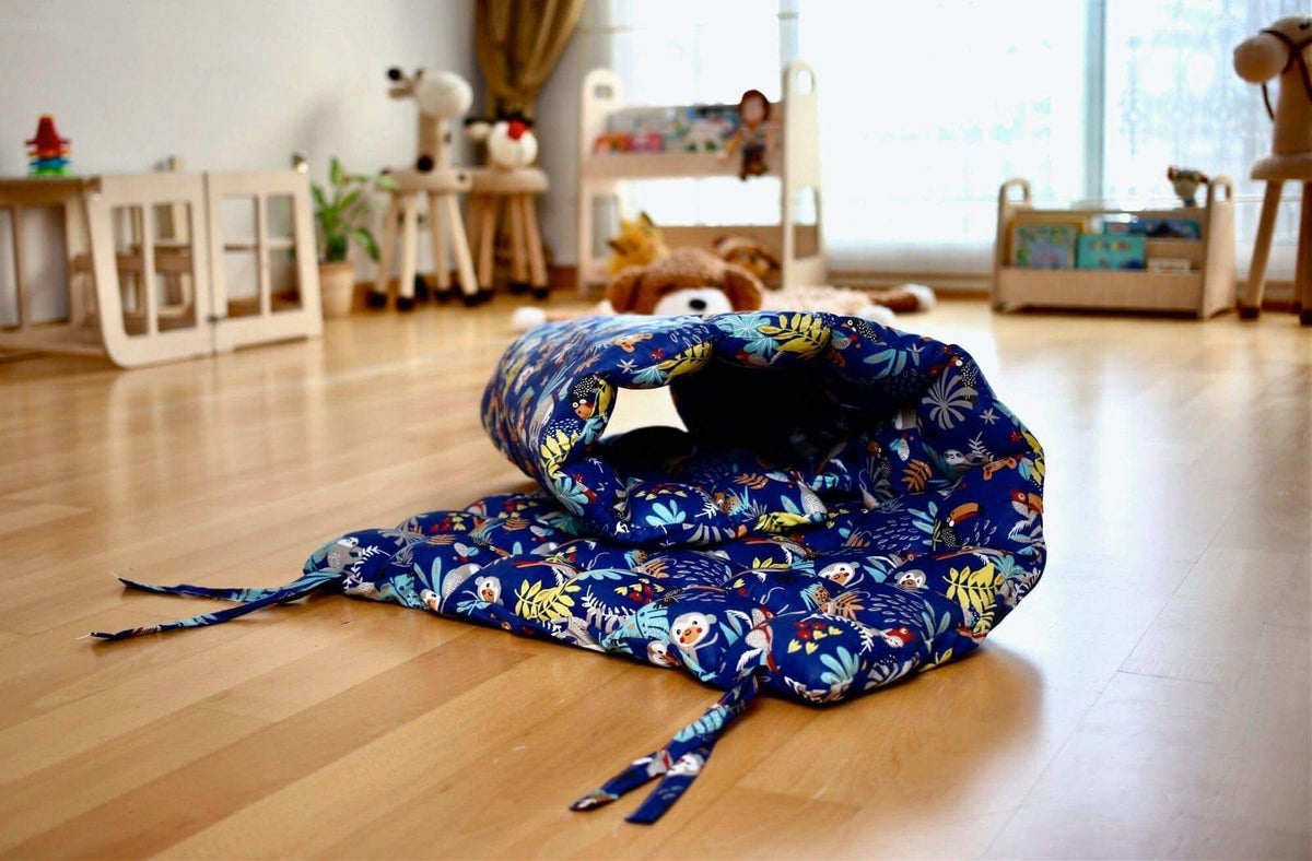 Climbing Arch / Rocker with Forest Pattern Pillow