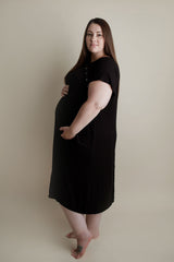Plus size hospital gown for labor with snaps for easy breastfeeding, skin-to-skin, and IV access.