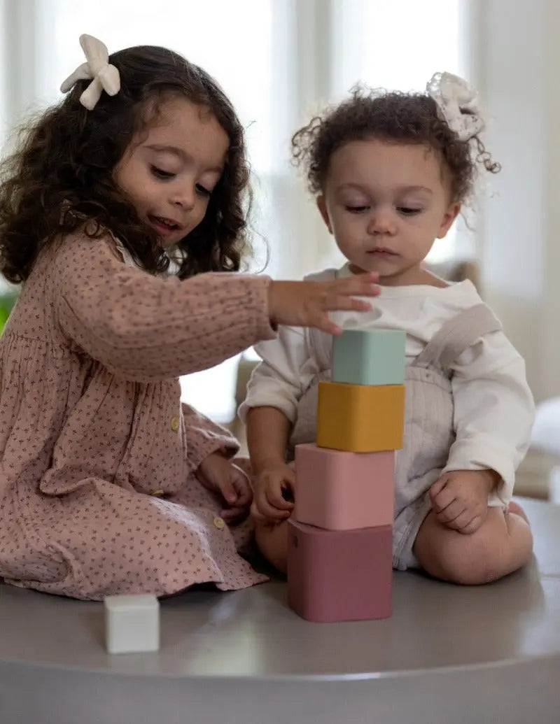 Three Little Tots Silicone Stacking Cups Set of 5 Lytl, extra product detail