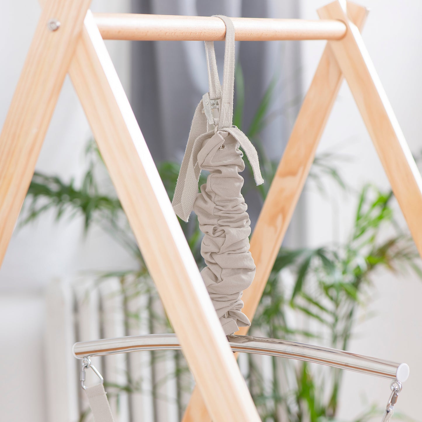 Three Little Tots Tulip Foldable Baby Bouncer - Beige, additional product photo