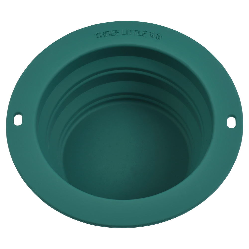 Silicone bowls designed for busy moms, collapsible for easy travel, and perfect for mess-free mealtime.