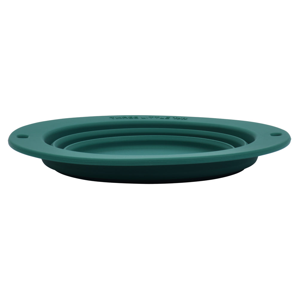 Silicone bowls designed for busy moms, collapsible for easy travel, and perfect for mess-free mealtime.
