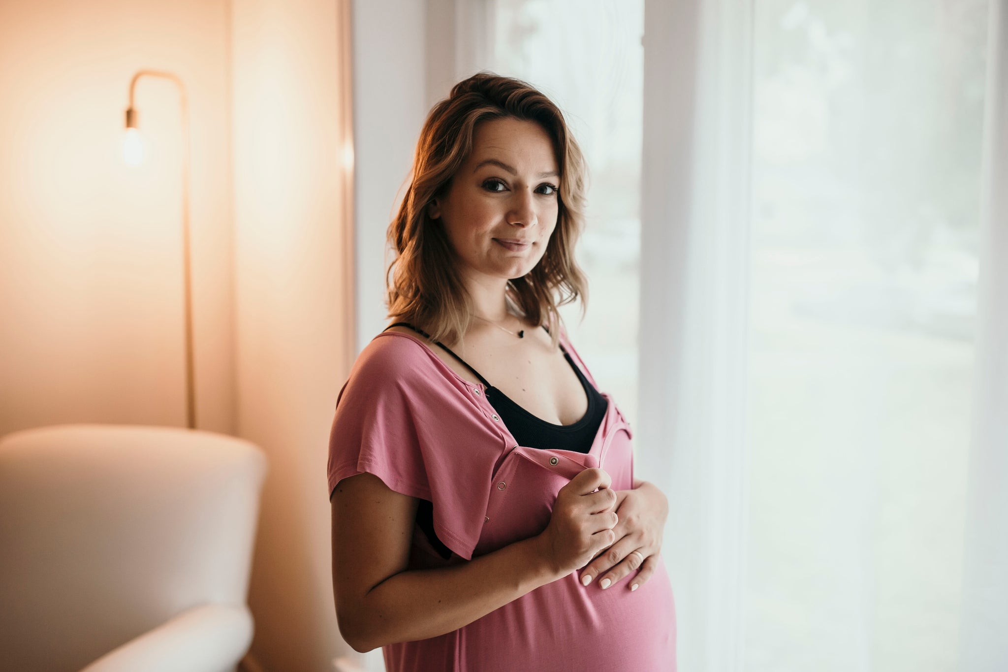 snaps down the shoulders on the Three Little Tots labor and delivery gown