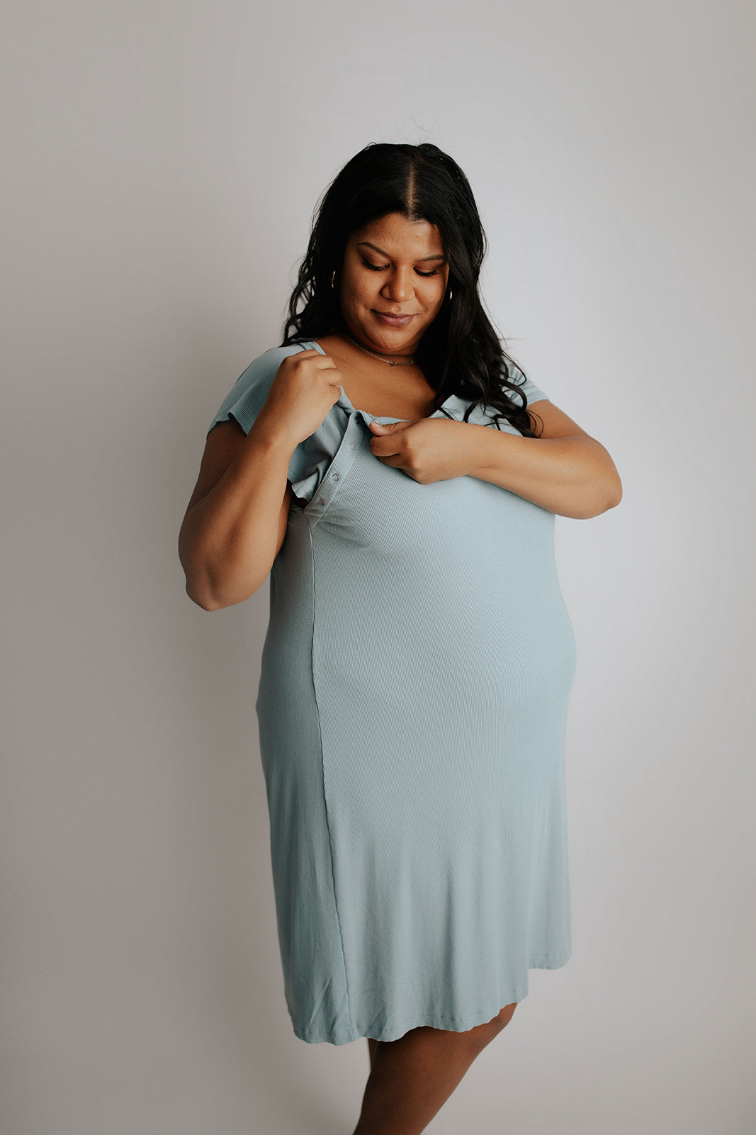 Plus size hospital gown for labor with snaps for easy breastfeeding, skin-to-skin, and IV access.