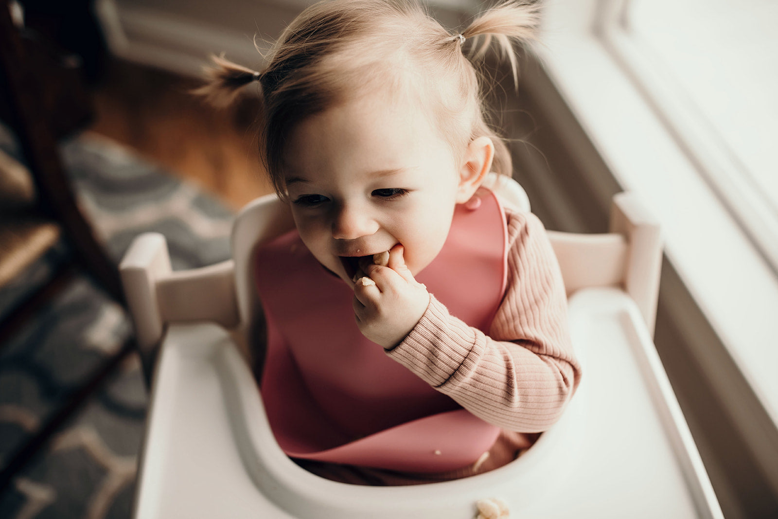 Three Little Tots Rose Silicone Bib with Crumb Catcher, supplementary photo