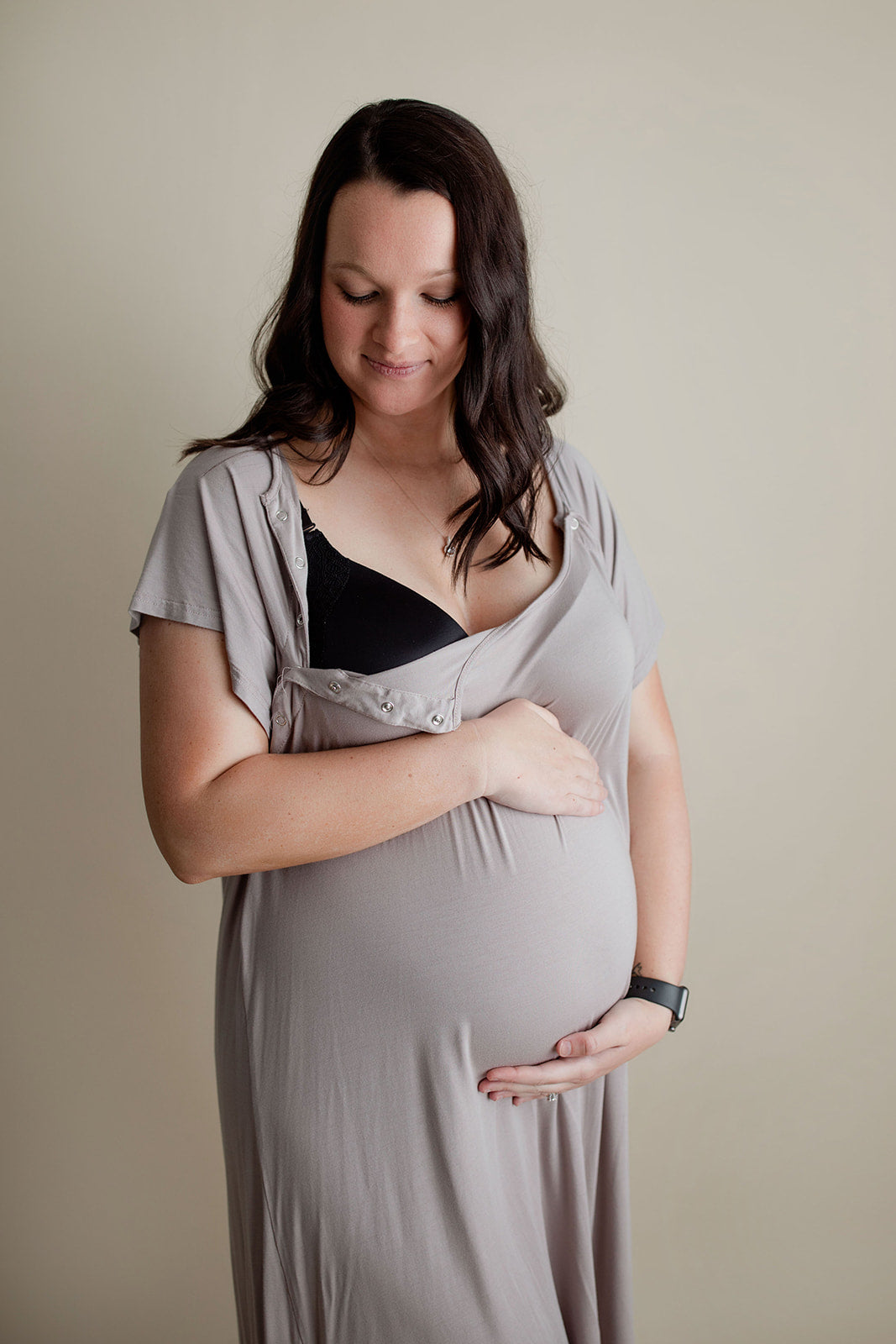 Say goodbye to old hospital gowns, hello to breathable, doctor-recommended labor and delivery comfort.