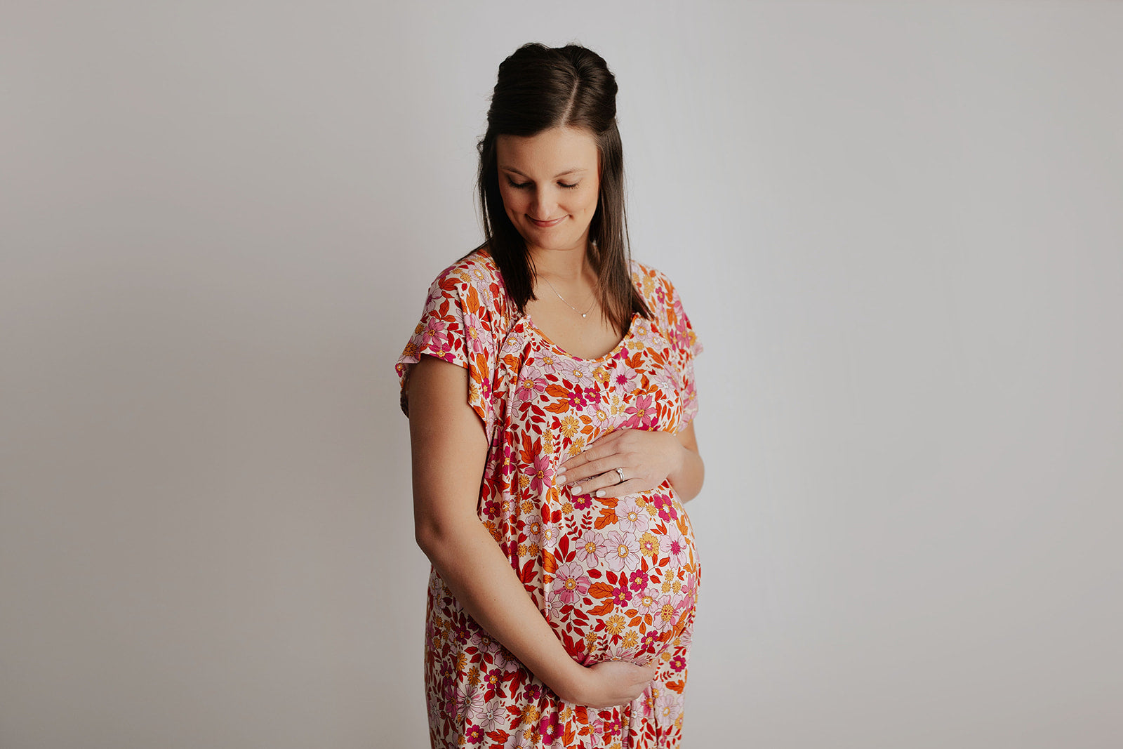 the best and softest hospital gown for labor with snaps for easy breastfeeding, skin-to-skin, and IV access.