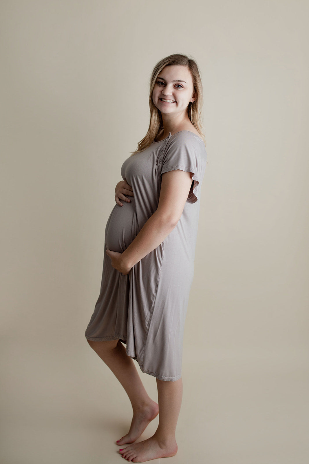 Say goodbye to old hospital gowns, hello to breathable, doctor-recommended labor and delivery comfort.