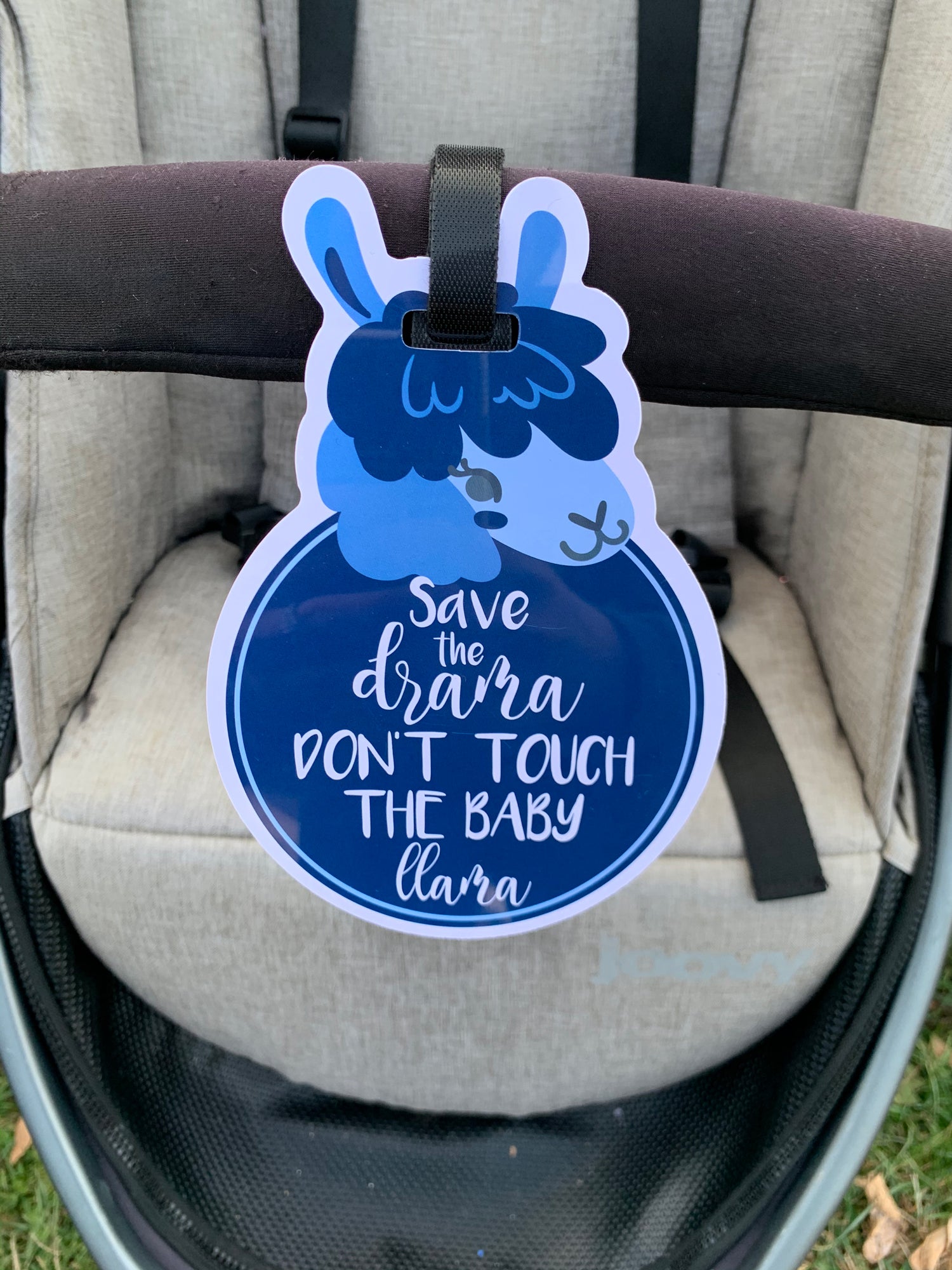 Stress-free outings with baby: use these signs to ask others to admire from afar, not touch.