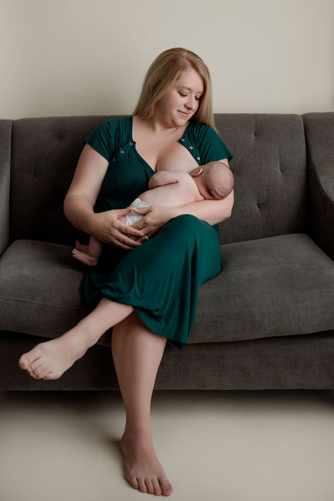 Comfortable hospital gown for expecting mothers, featuring snap closures for examinations and breastfeeding ease.