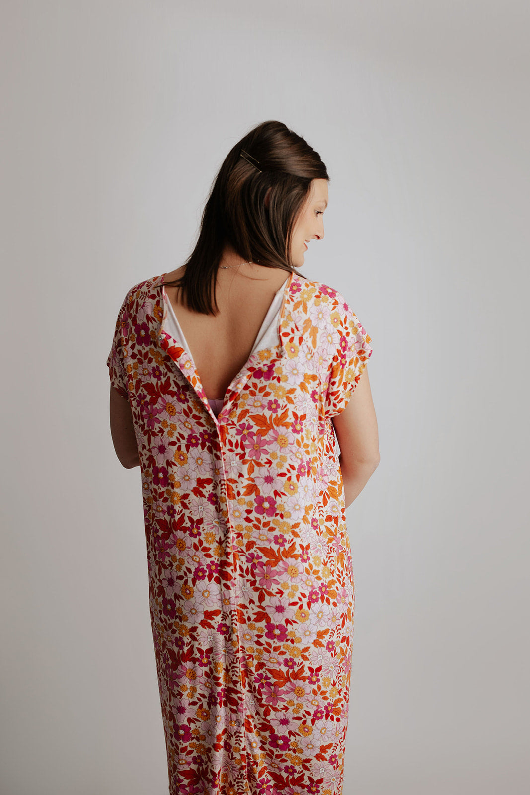 the best and softest hospital gown for labor with snaps for easy breastfeeding, skin-to-skin, and IV access.